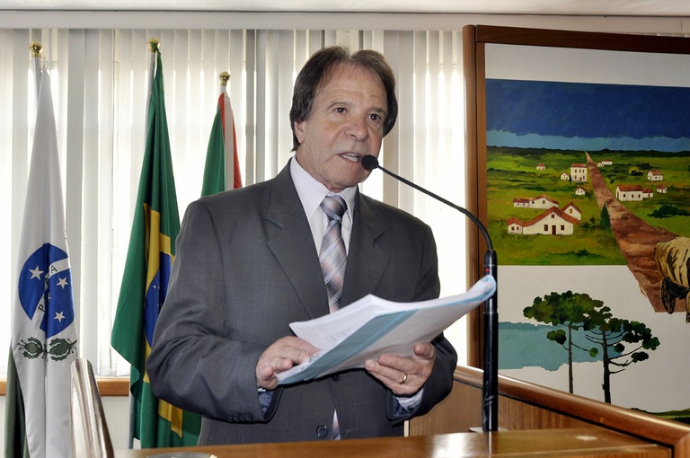 Aprovado projeto que promove adequações em Conselho 