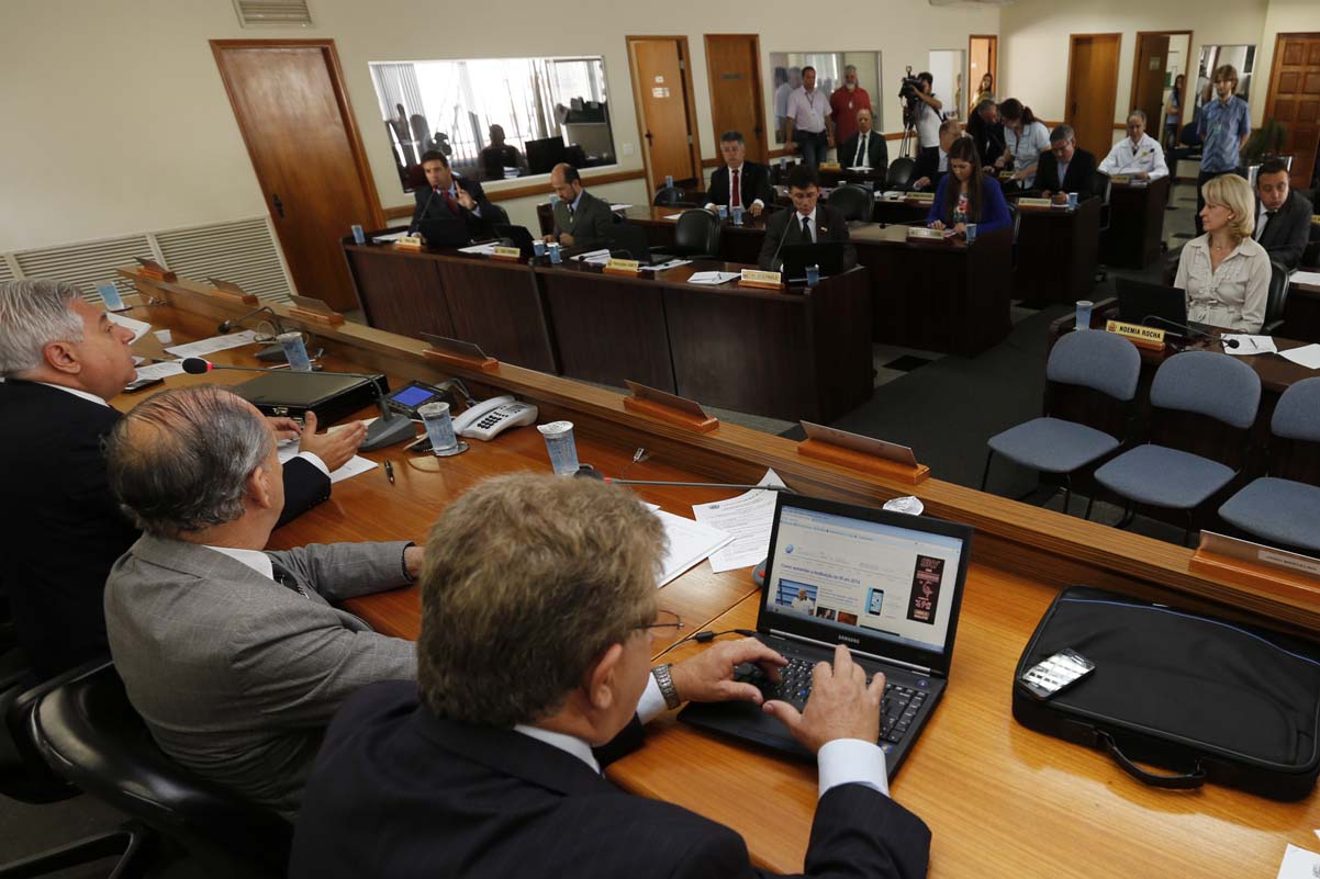 Aprovado remanejamento de recursos para dívidas da gestão anterior 