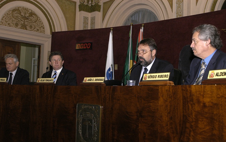 Aprovado texto original da LDO 