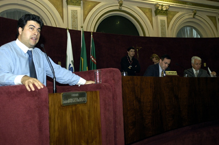 Aprovado título a diretor de tevê 