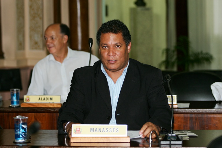 Aprovados novos pedidos de informações 