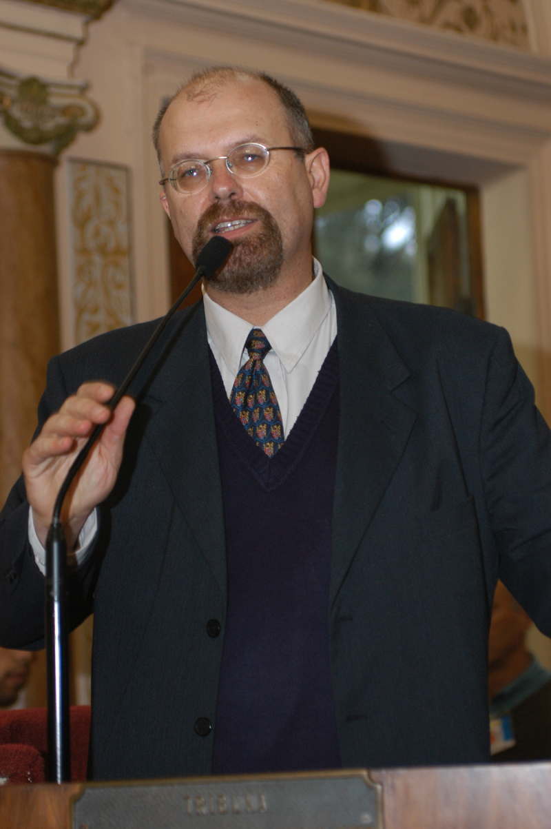 Aprovados projetos que orientam sobre animais 