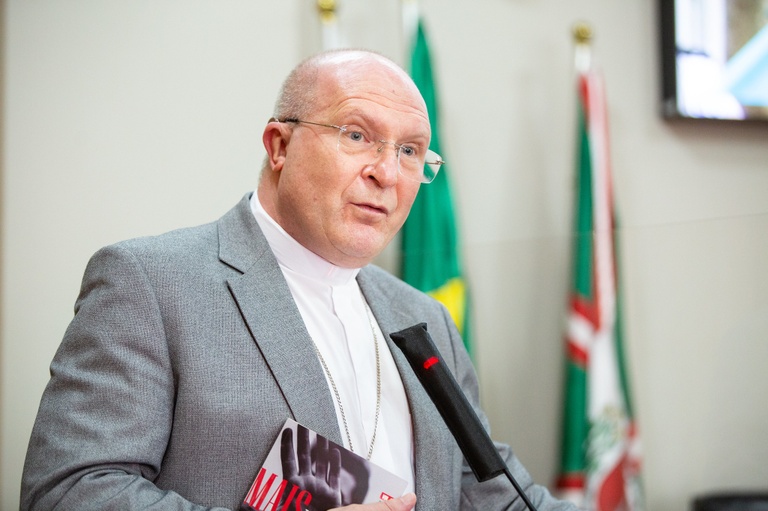 Arcebispo de Curitiba faz a mensagem de final de ano à população na Tribuna Livre