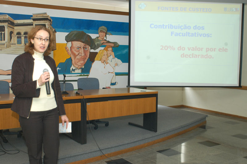 Artesãos e ambulantes discutem Previdência 