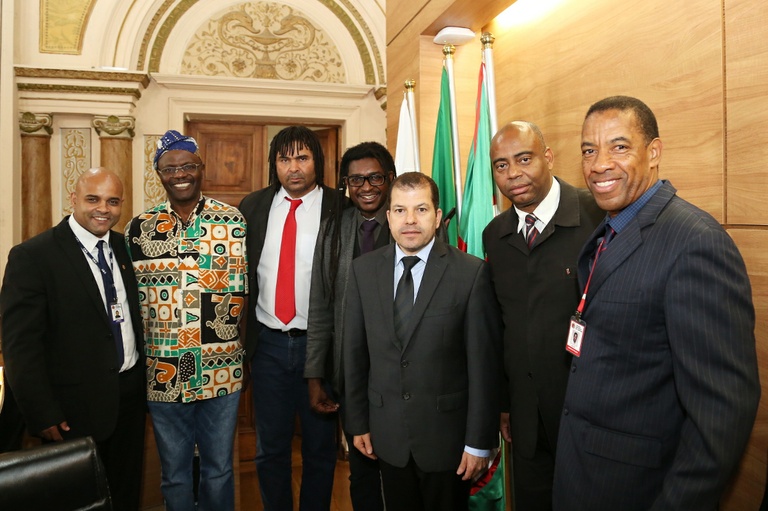 "As chibatas continuam", lamenta presidente do Conselho Étnico-Racial