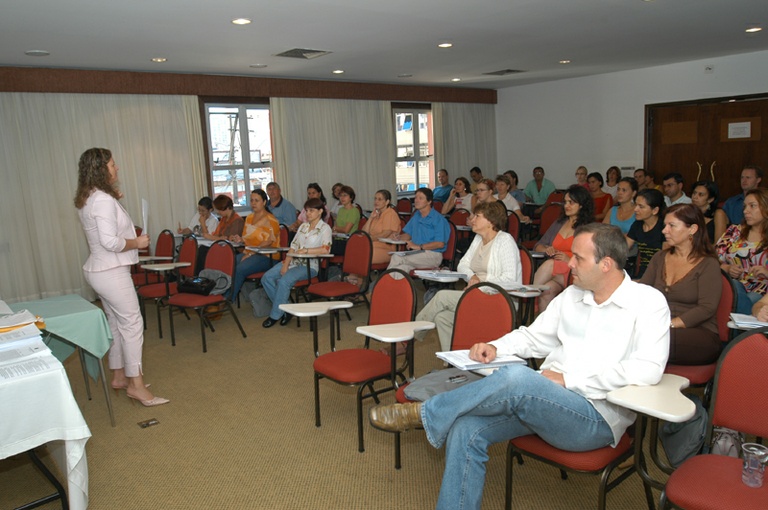 Associação de Servidores realiza curso de redação 