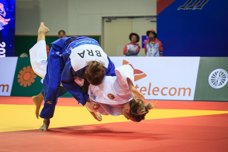 Atletas e paratletas podem ter milhagens adquiridas com recursos públicos