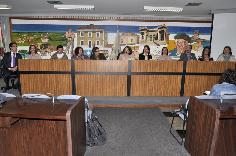 Audiência aborda propostas para conter homofobia na escola 