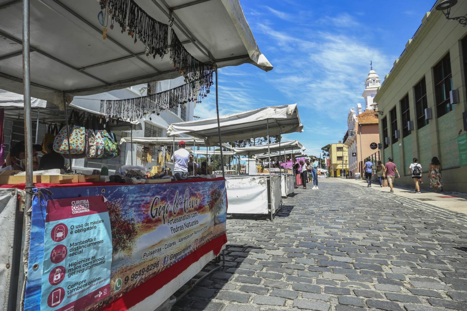 Audiência pública debate desafios da atividade dos artesãos de Curitiba