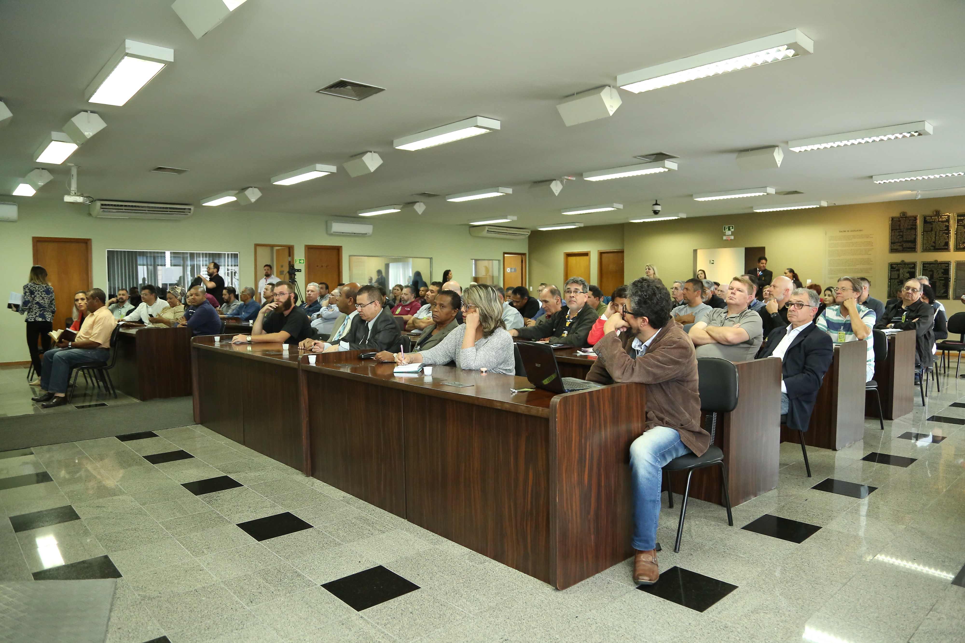 Audiência pública na Câmara discutiu a legislação de templos religiosos