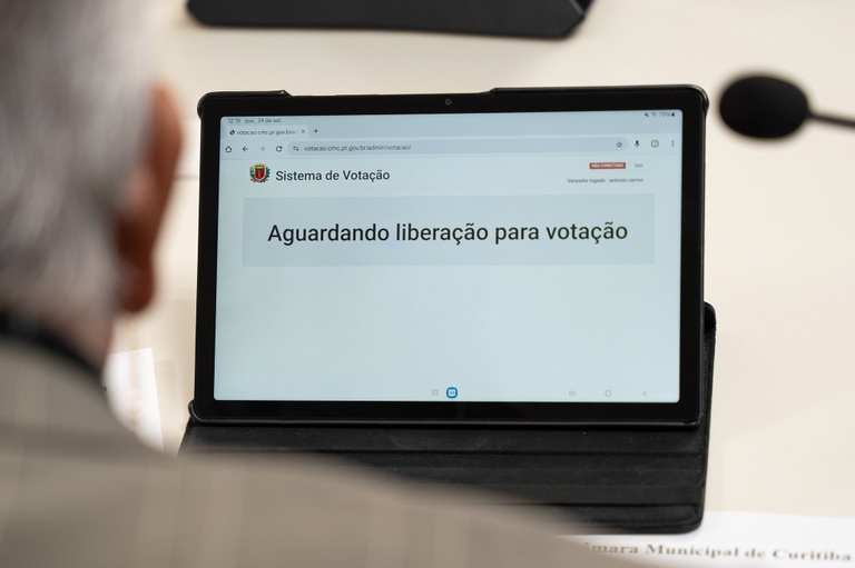 Debate sobre a Celepar, comissões e exposição: veja a agenda da Câmara