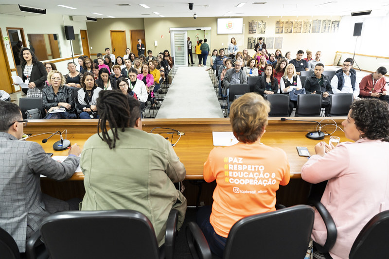 Audiência levanta propostas para proteção à criança e ao adolescente