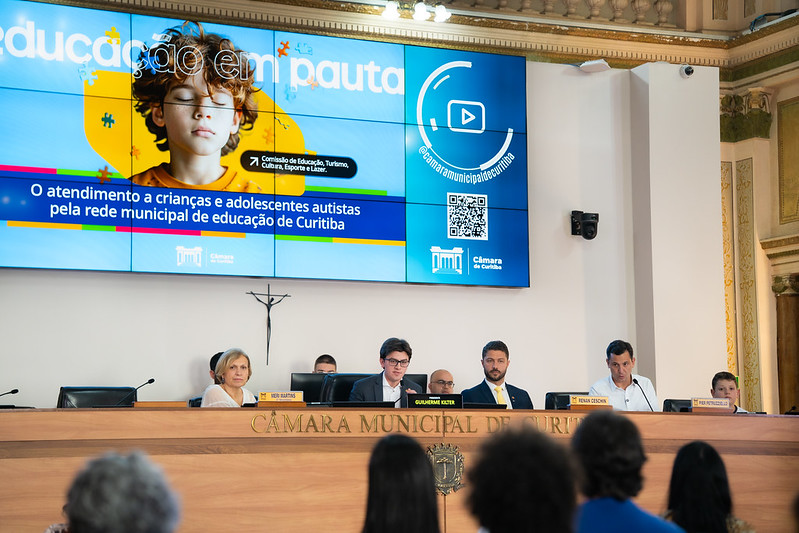 Aumento de 44% de alunos com TEA no país preocupa educação básica