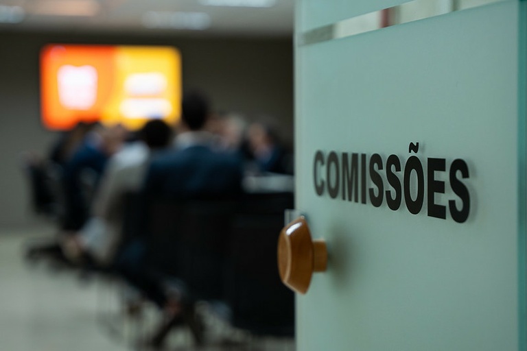 Avança proposta para instituir um período para o Pré-Carnaval de Curitiba