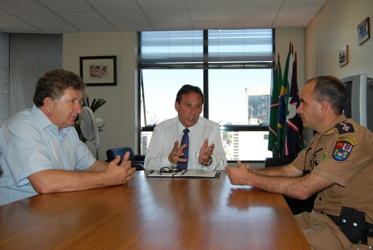 Avenida Brasília pode ter "base" da PM 