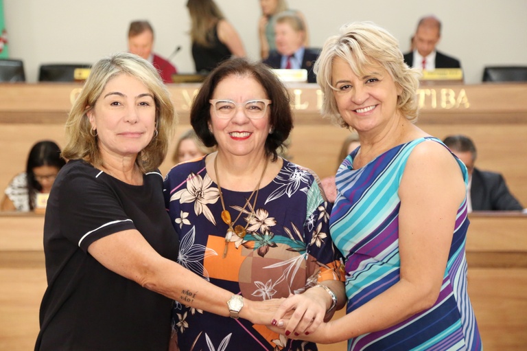 Bancada feminina instala Procuradoria da Mulher na Câmara