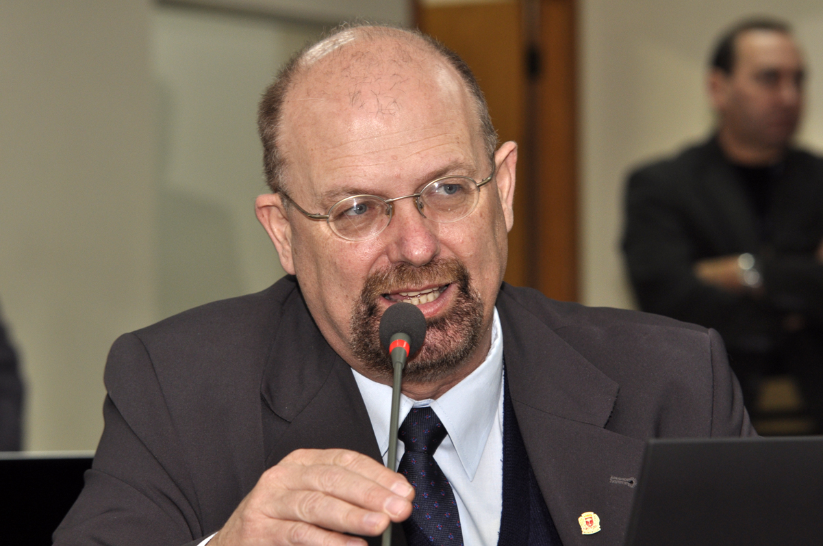 Bernardi propõe exigência de lavatórios externos em espaços de alimentação 