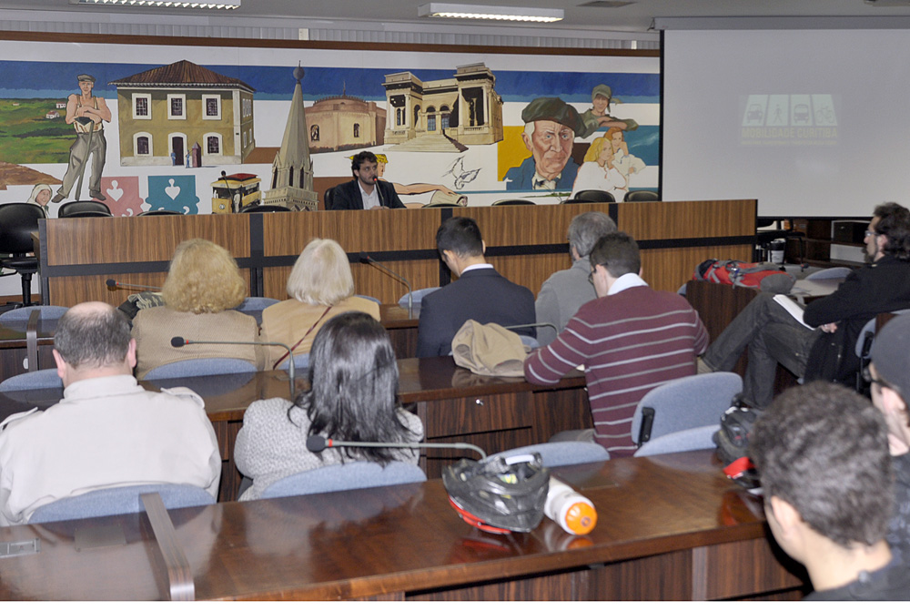 Bicicleta pode ser solução para o trânsito 