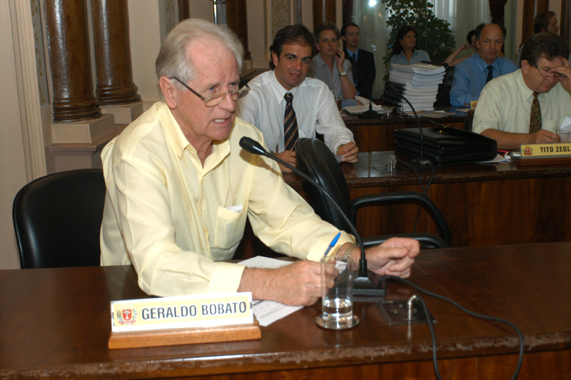 Bobato propõe mais asfalto na periferia 