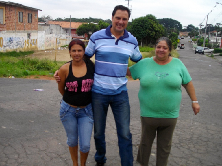 Borghetti visita bairro para ouvir reivindicações 