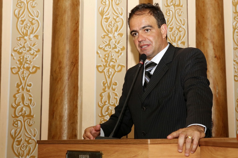 Braga Côrtes destina recursos para câmeras na Praça da Espanha