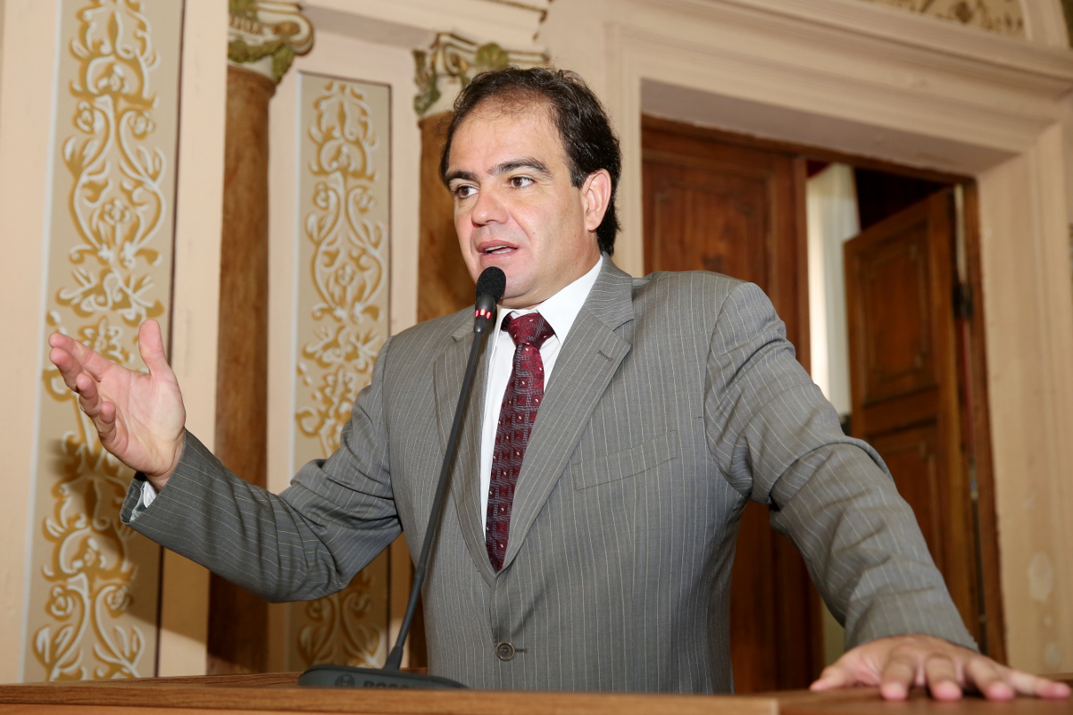 Braga Côrtes usa R$ 70 mil de sua cota para Copa Curitiba de Xadrez