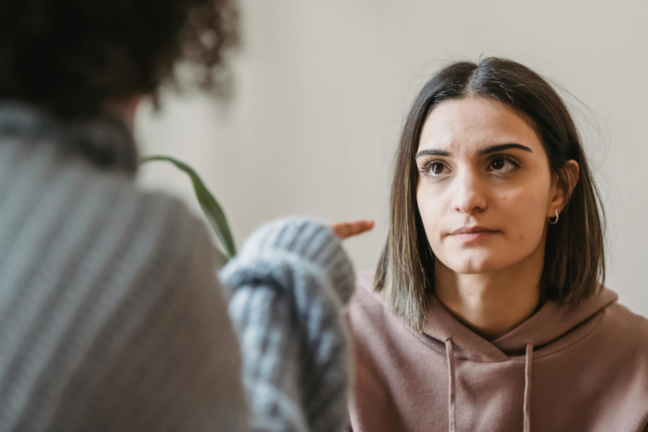Bullying entre mulheres: combate ao wollying pode virar lei em Curitiba