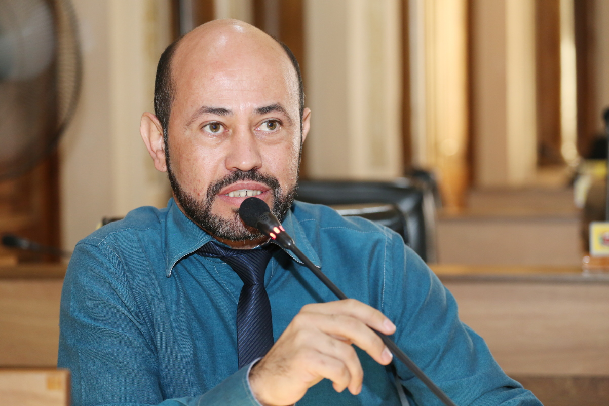 Cacá Pereira reassume mandato de vereador na Câmara de Curitiba