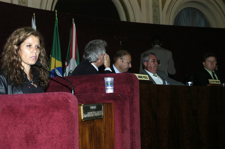 Câmara abre as portas aos trabalhadores dos Correios 