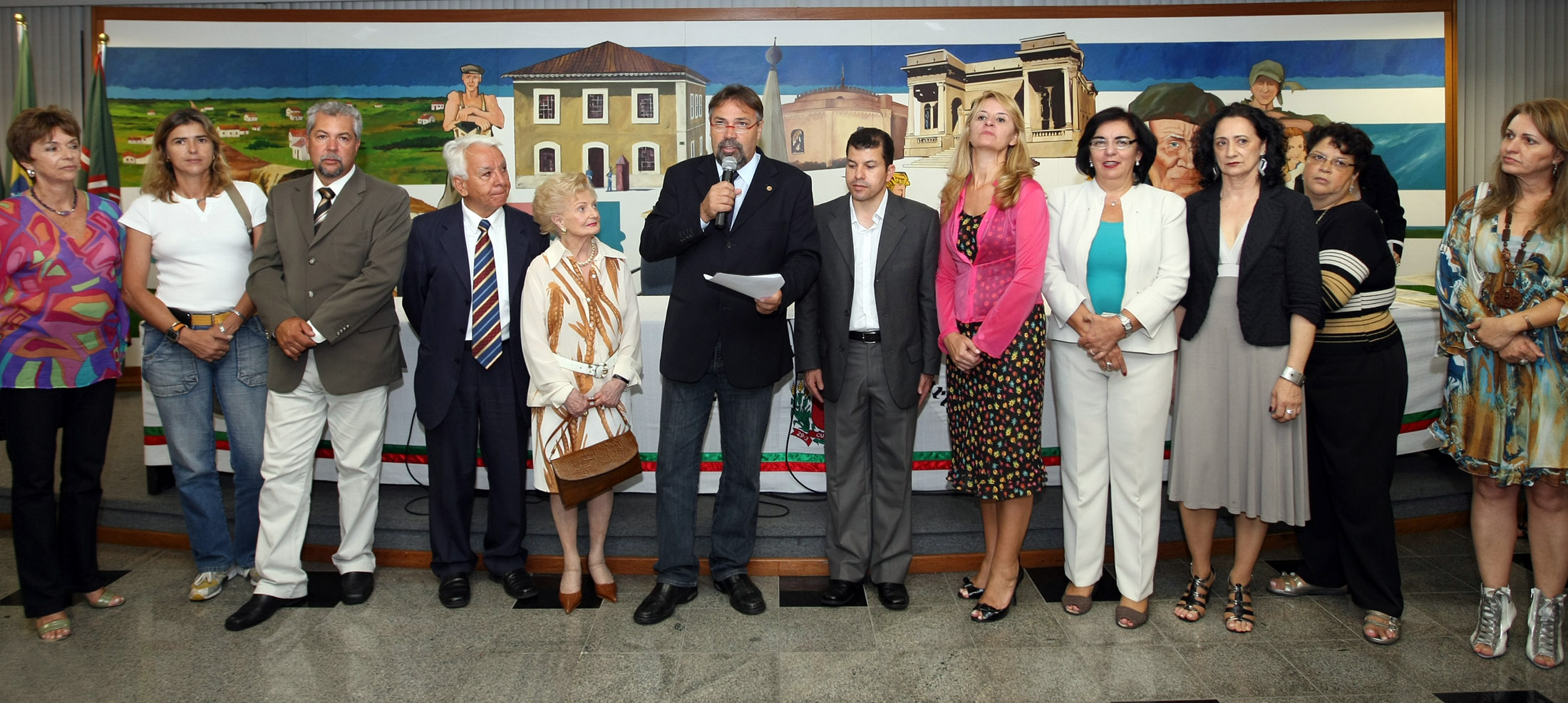 Câmara abre XI Mostra de Artes Plásticas 