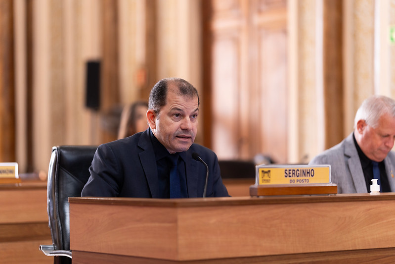 Câmara adia votação das contas de 2023 da Prefeitura de Curitiba