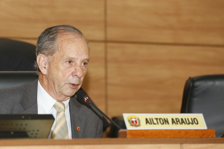 Câmara aguarda decisões judiciais para retomar Ouvidoria de Curitiba