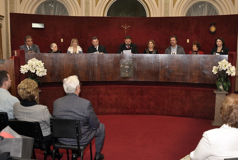 Câmara apoia Jogos Florais e homenageia trovadores 