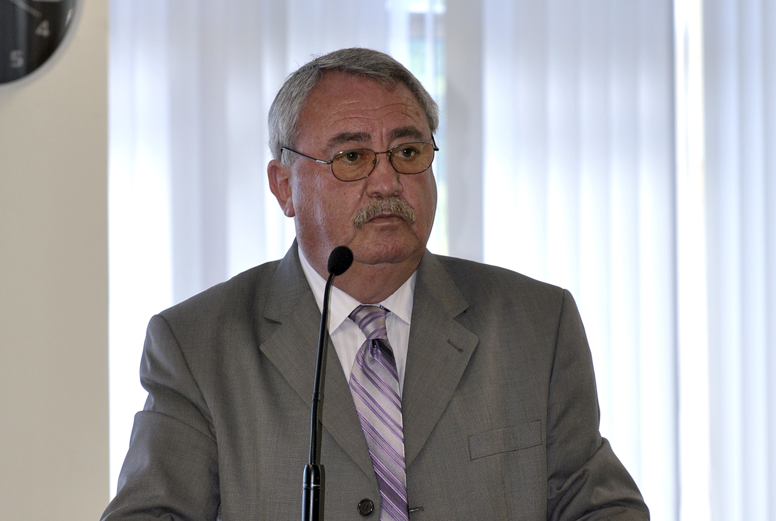 Câmara aprova comissão para reforma do regimento interno 