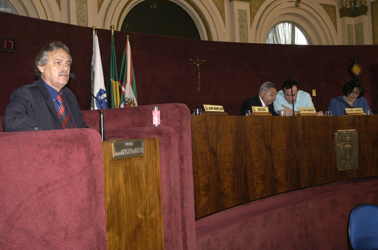 Câmara aprova regime de urgência 