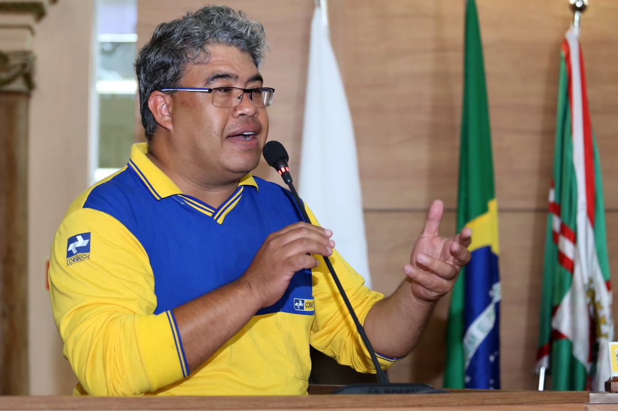 Câmara aprova reunião pública para debater privatização dos Correios