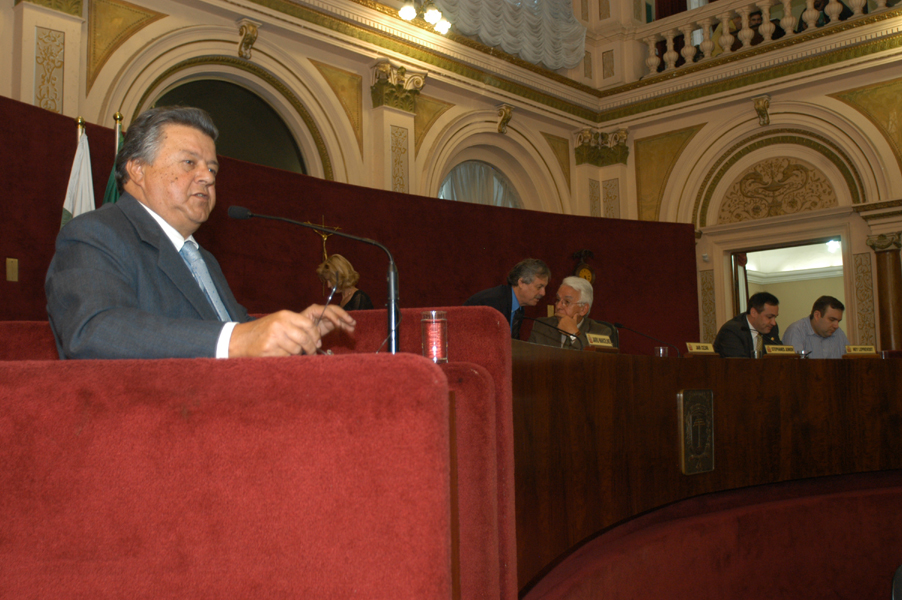 Câmara aprova título proposto por Marcelino 