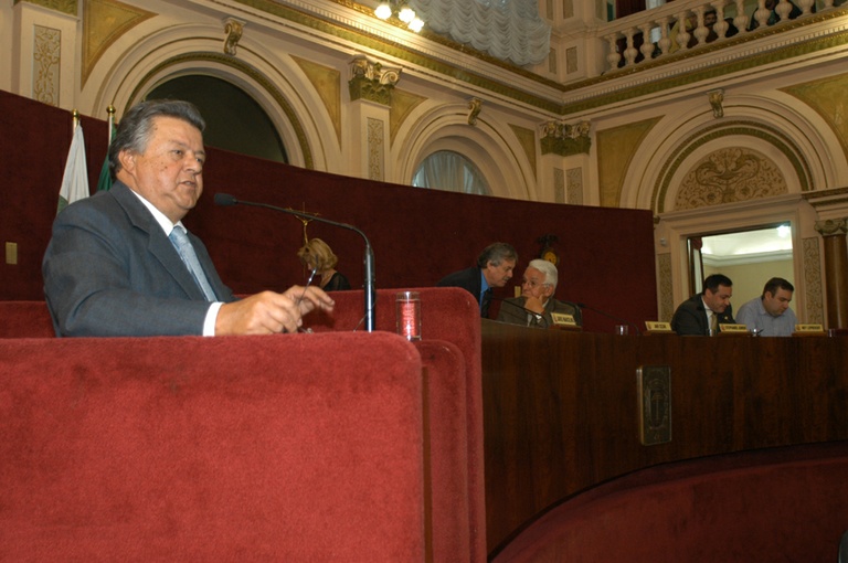 Câmara aprova título proposto por Marcelino 