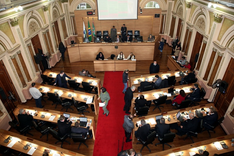 Câmara autoriza venda de terreno público no Campo Comprido