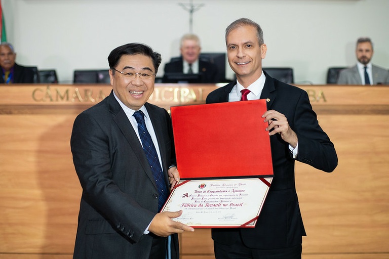 Câmara comemora os 25 anos da Fábrica da Renault no Paraná