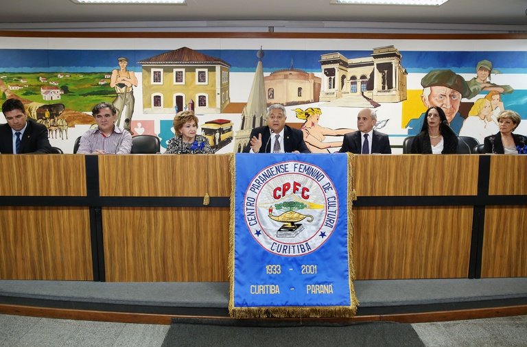Câmara comemora os 80 anos do Centro Feminino de Cultura 