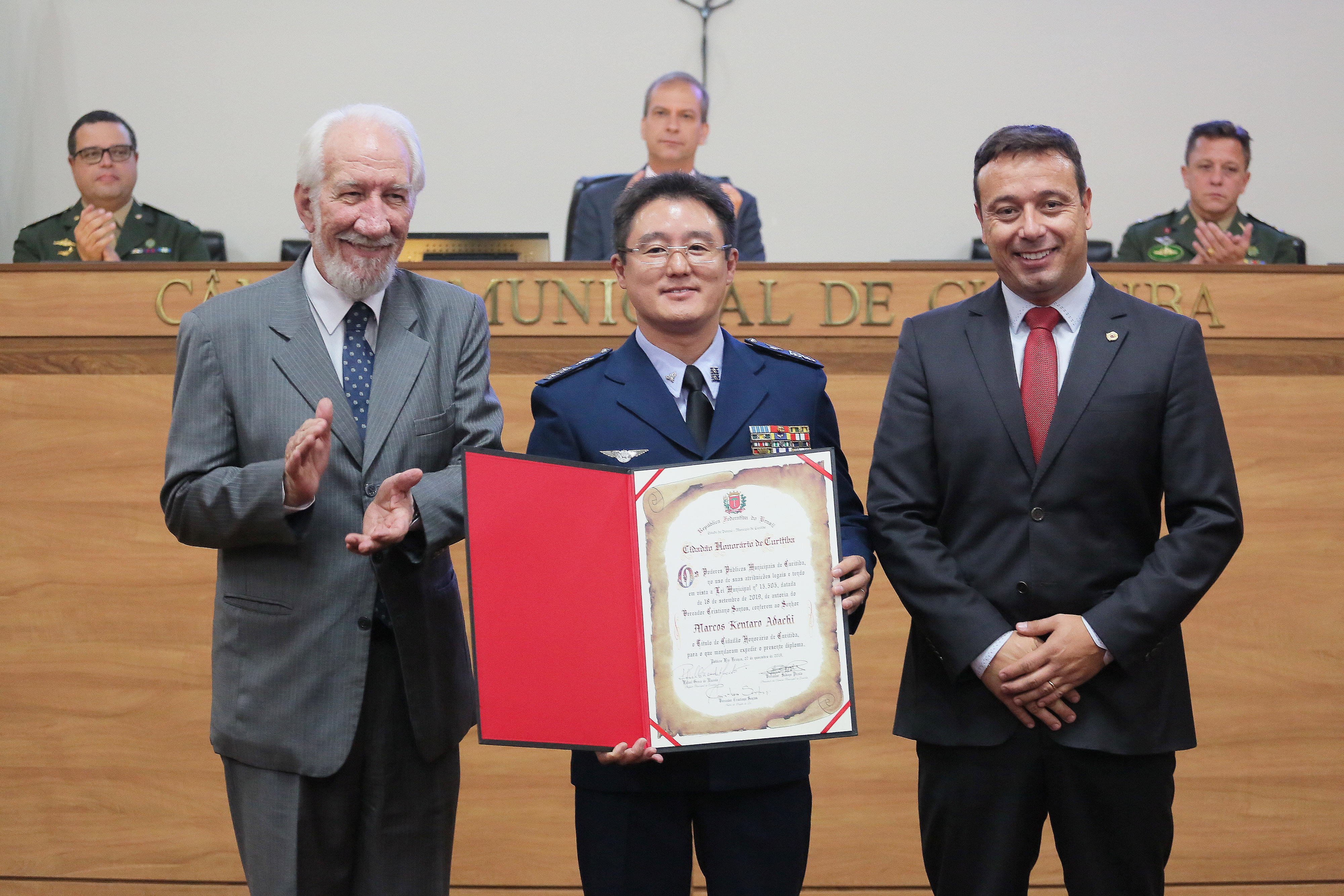 Câmara concede cidadania honorária ao comandante do Cindacta II