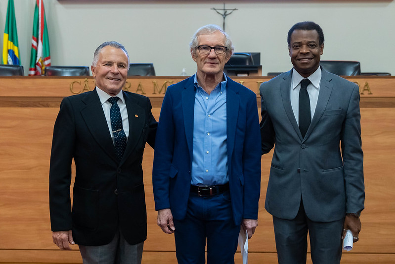 Câmara concede Vulto Emérito de Curitiba para Joel Kriger