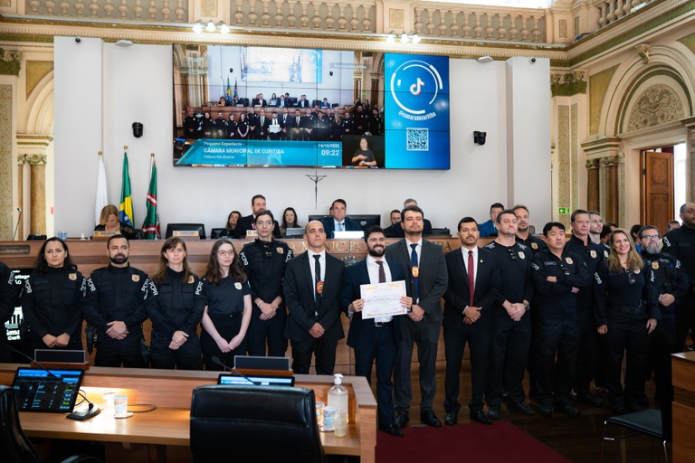 Câmara de Curitiba enaltece atuação de policiais civis e guardas municipais