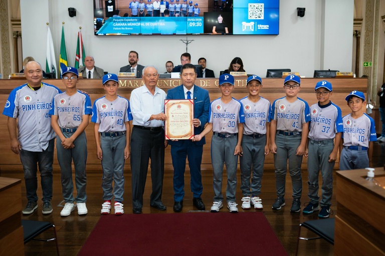 Associação Pinheiros é homenageada por título no Brasileiro de Beisebol Infantil