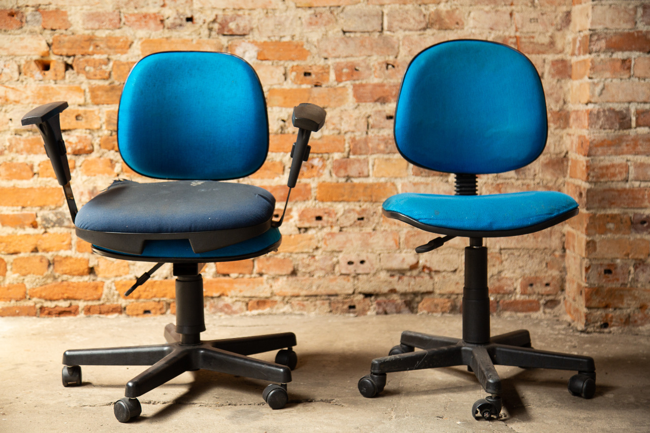 Câmara de Curitiba abre licitação para aquisição de móveis de escritório