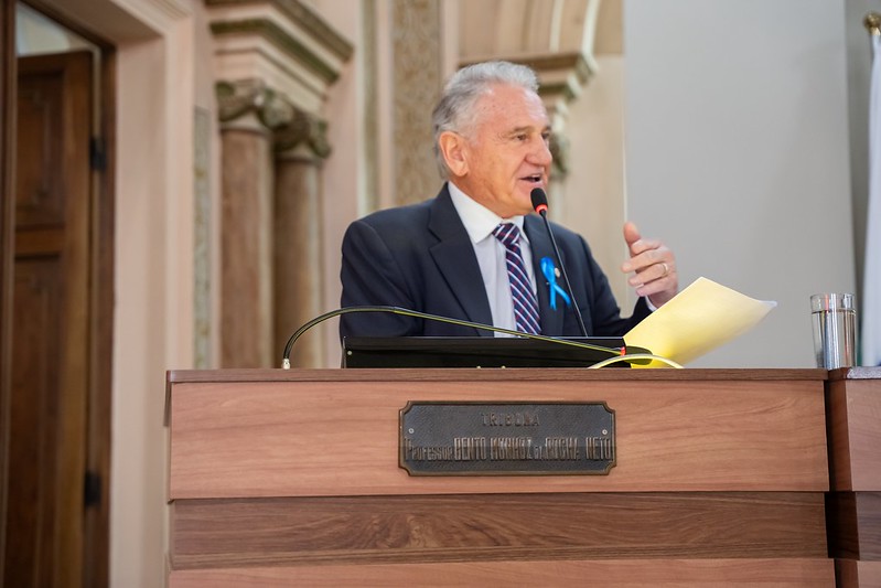 Câmara de Curitiba acata homenagem póstuma e Utilidade Pública