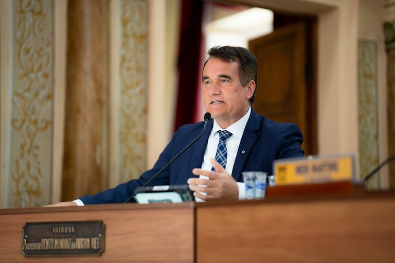 Câmara de Curitiba amplia nota e recebe Selo Ouro de Transparência