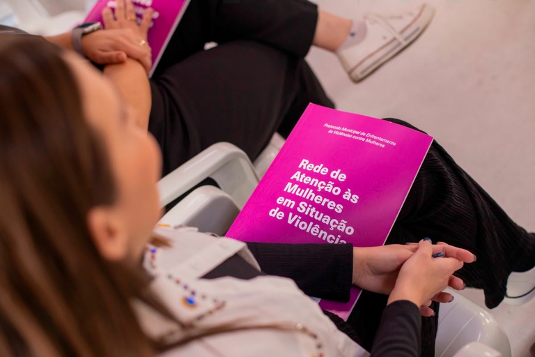 Câmara de Curitiba estuda atualizar lei de inclusão de vítimas de violência