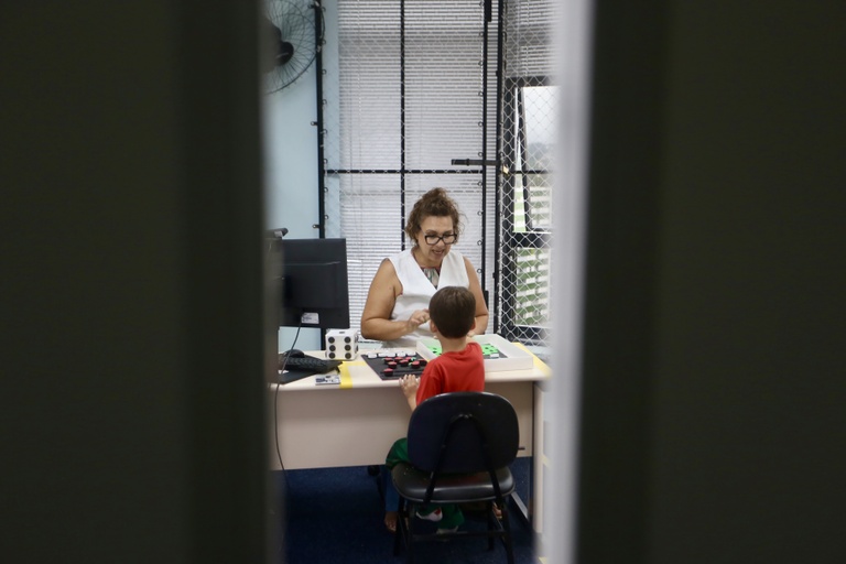 CMC analisa criação de Núcleo para coordenar ações sobre TEA